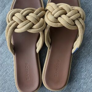 Rothy’s The Summer Sandal – Size 12 – Woven Gold – Like New